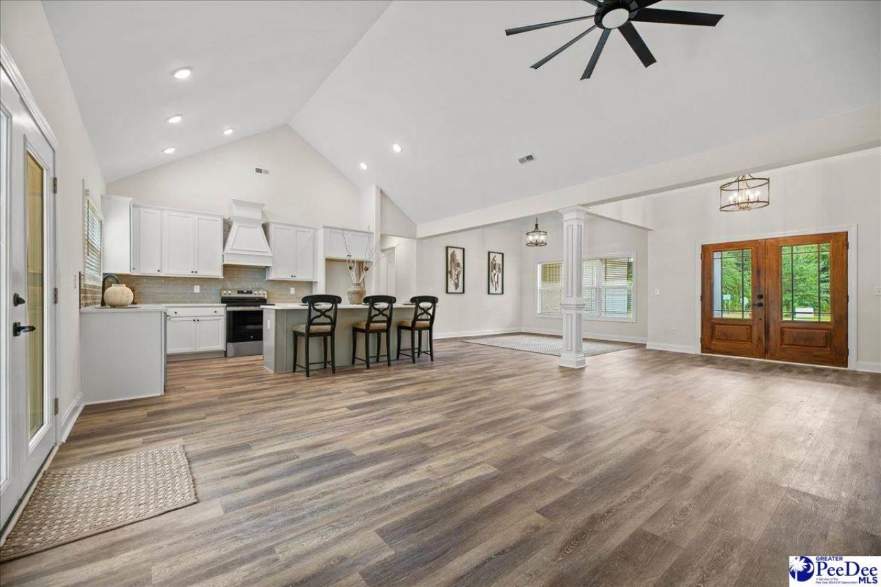 89 Kings Rd Photo 10