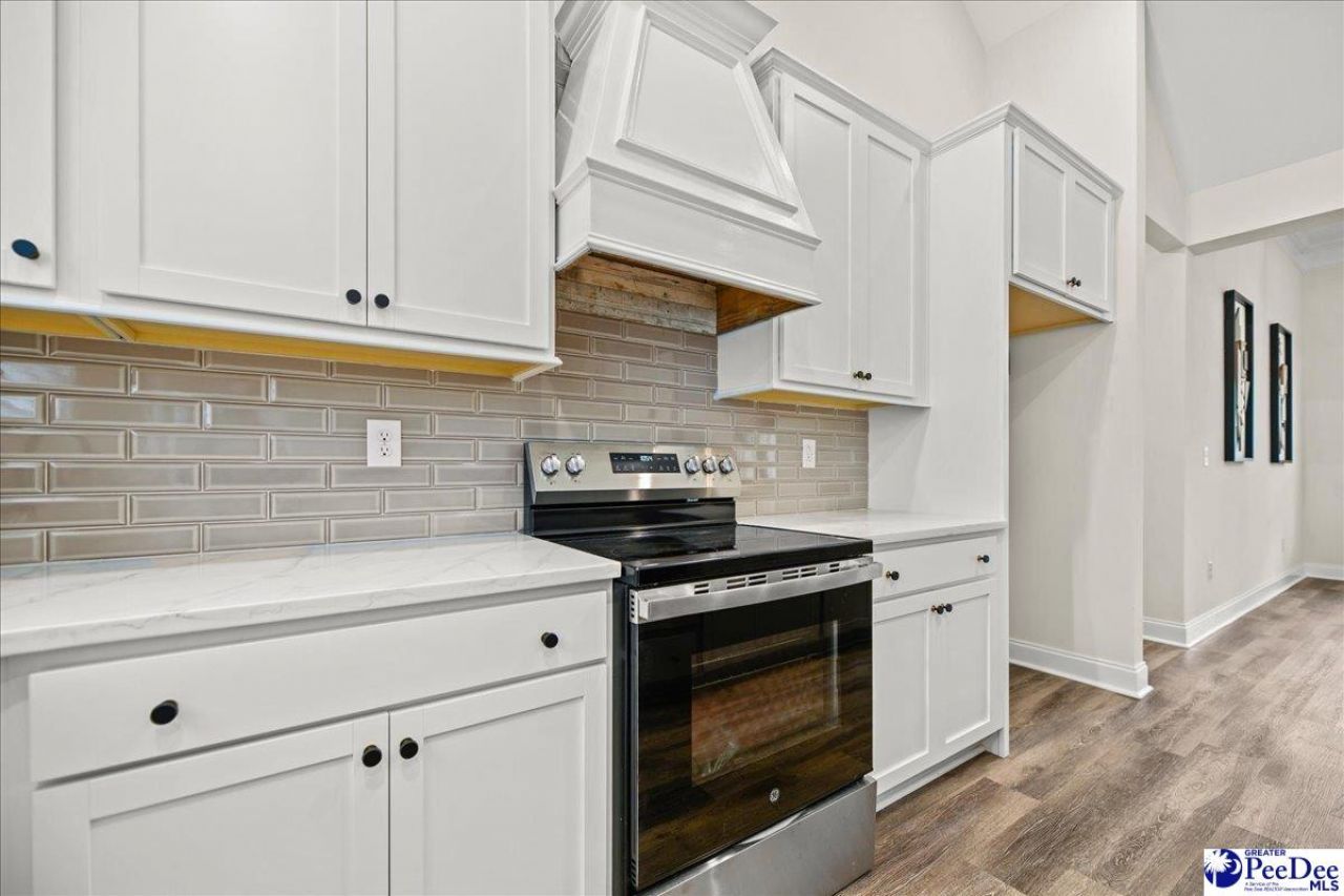 89 Kings Rd Photo 14