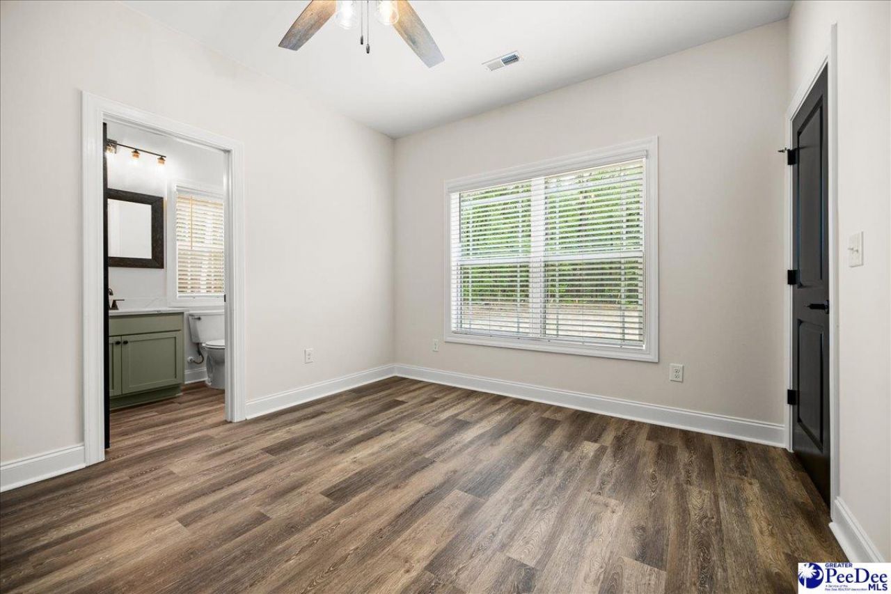 89 Kings Rd Photo 19