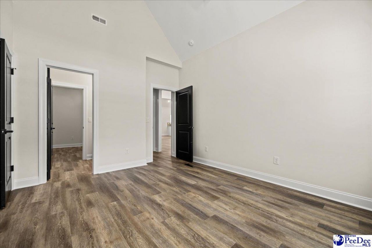 89 Kings Rd Photo 23