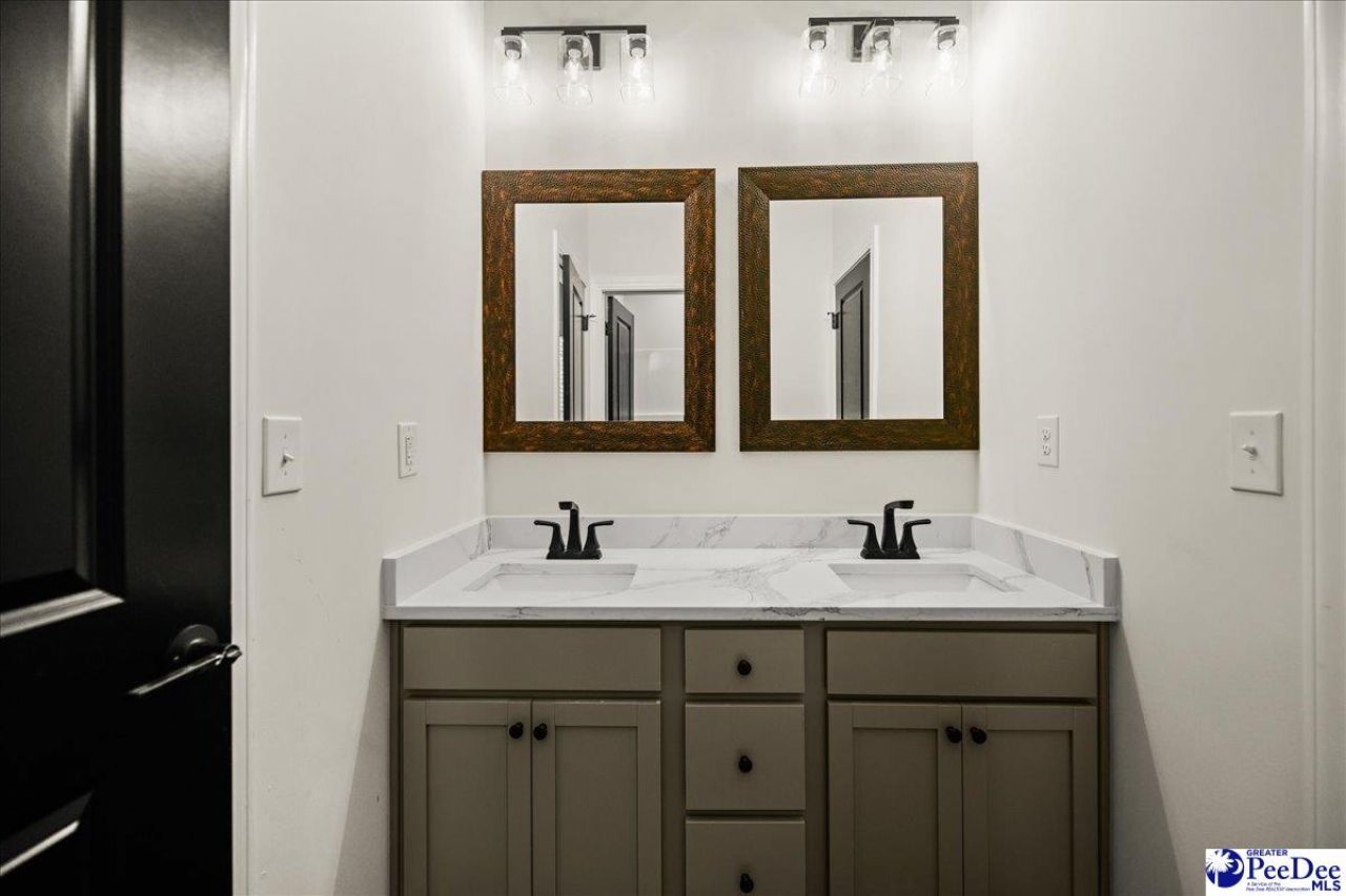 89 Kings Rd Photo 25