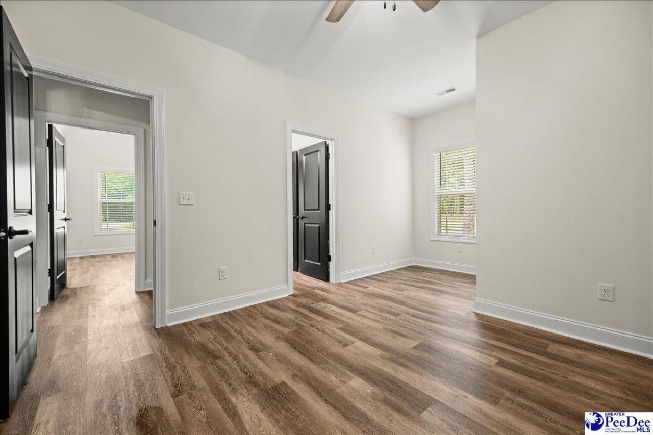 89 Kings Rd Photo 27