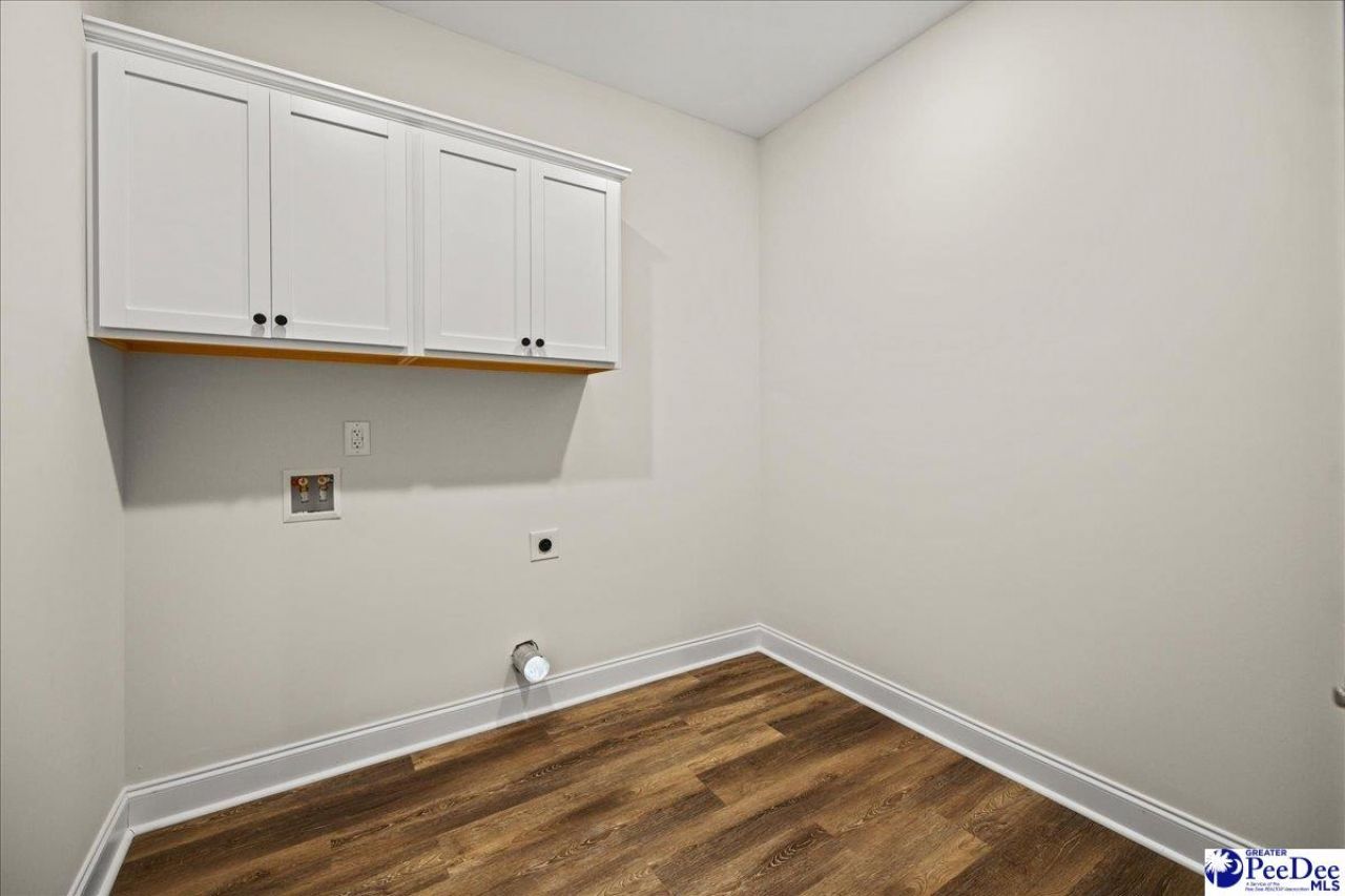 89 Kings Rd Photo 30