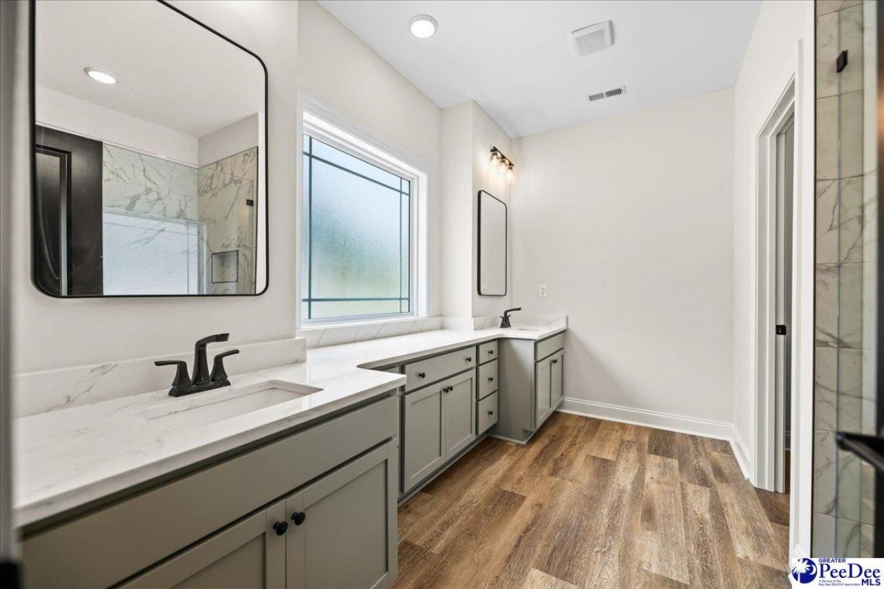 89 Kings Rd Photo 37