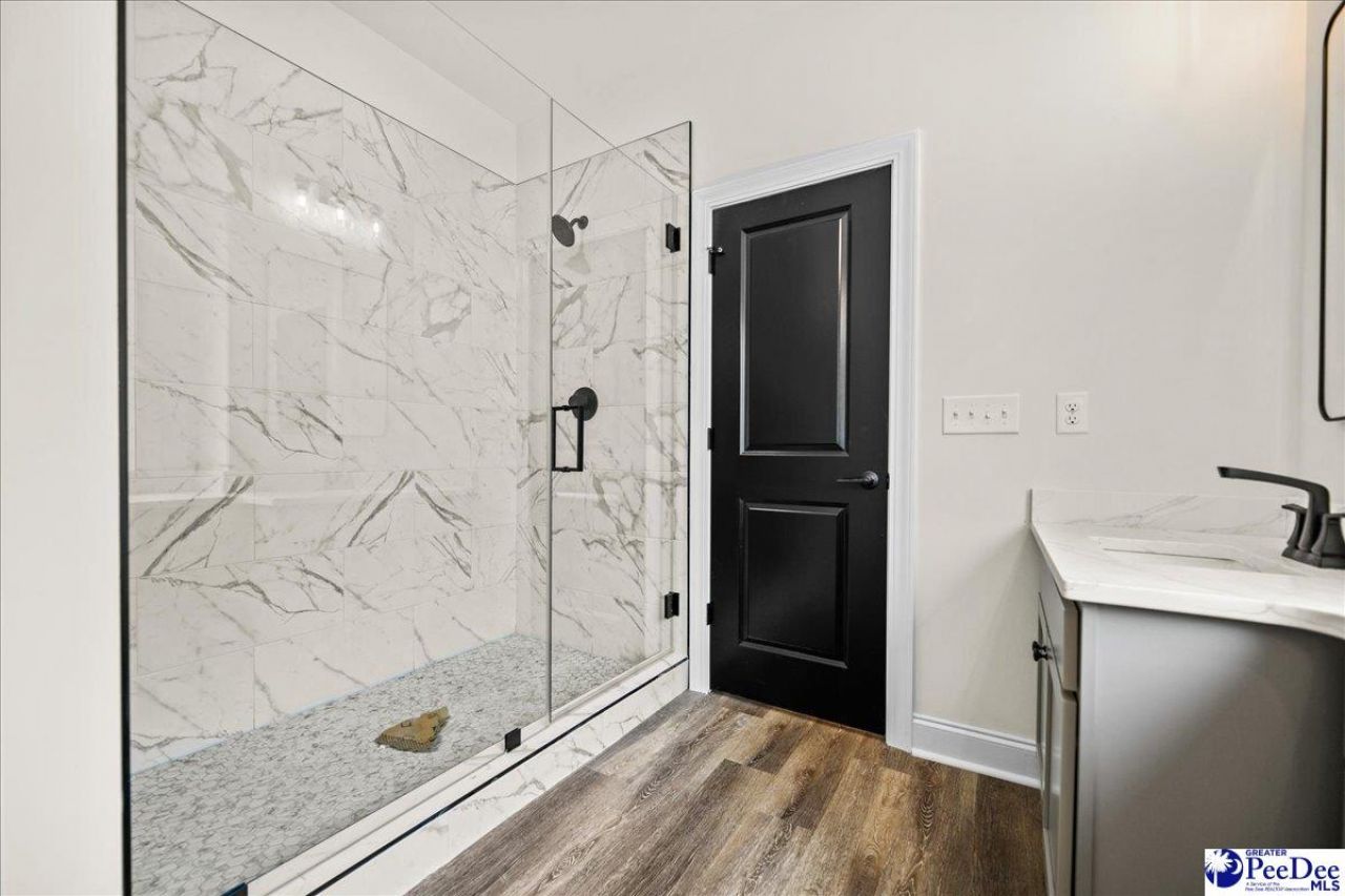 89 Kings Rd Photo 39