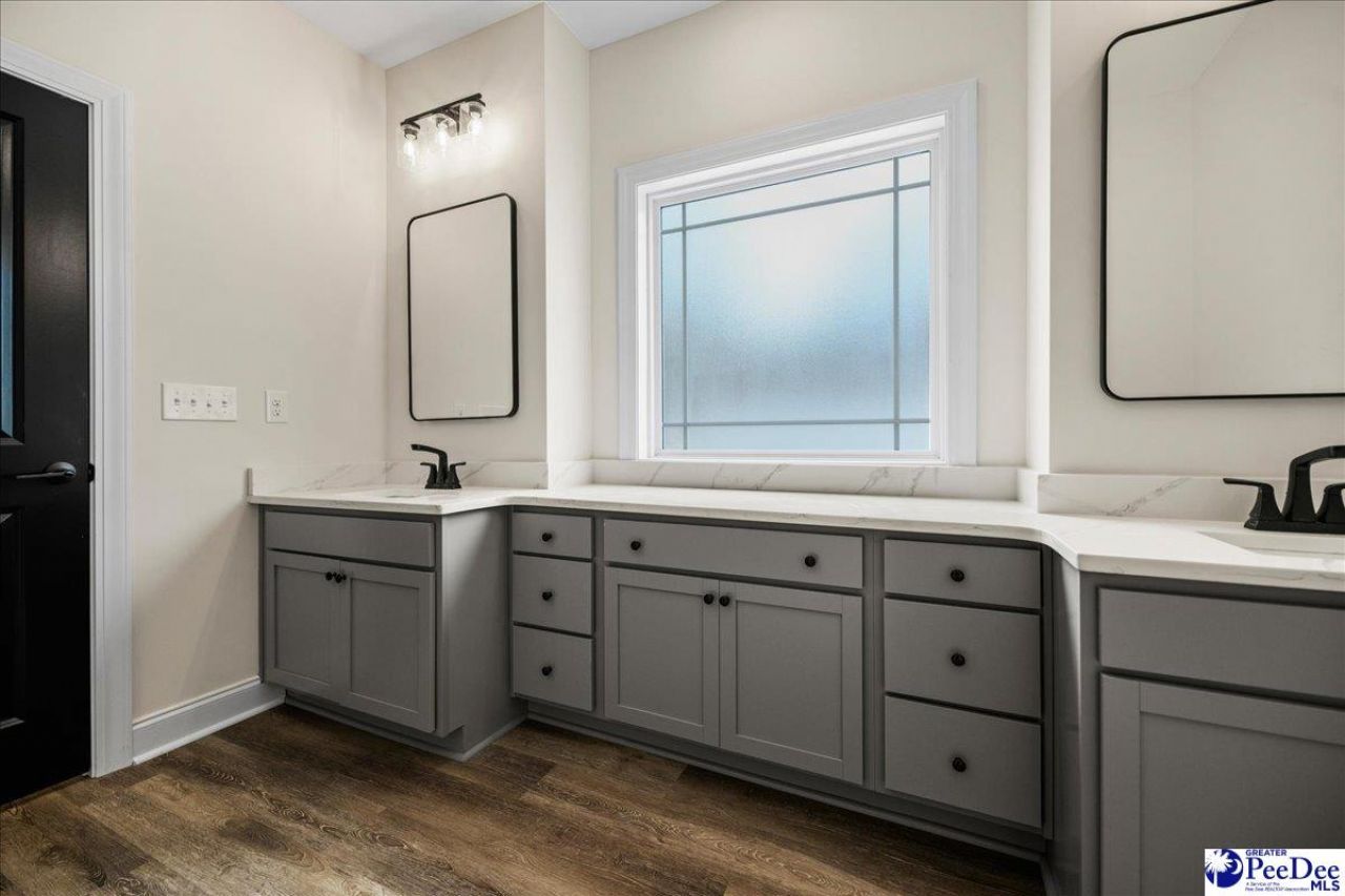 89 Kings Rd Photo 41