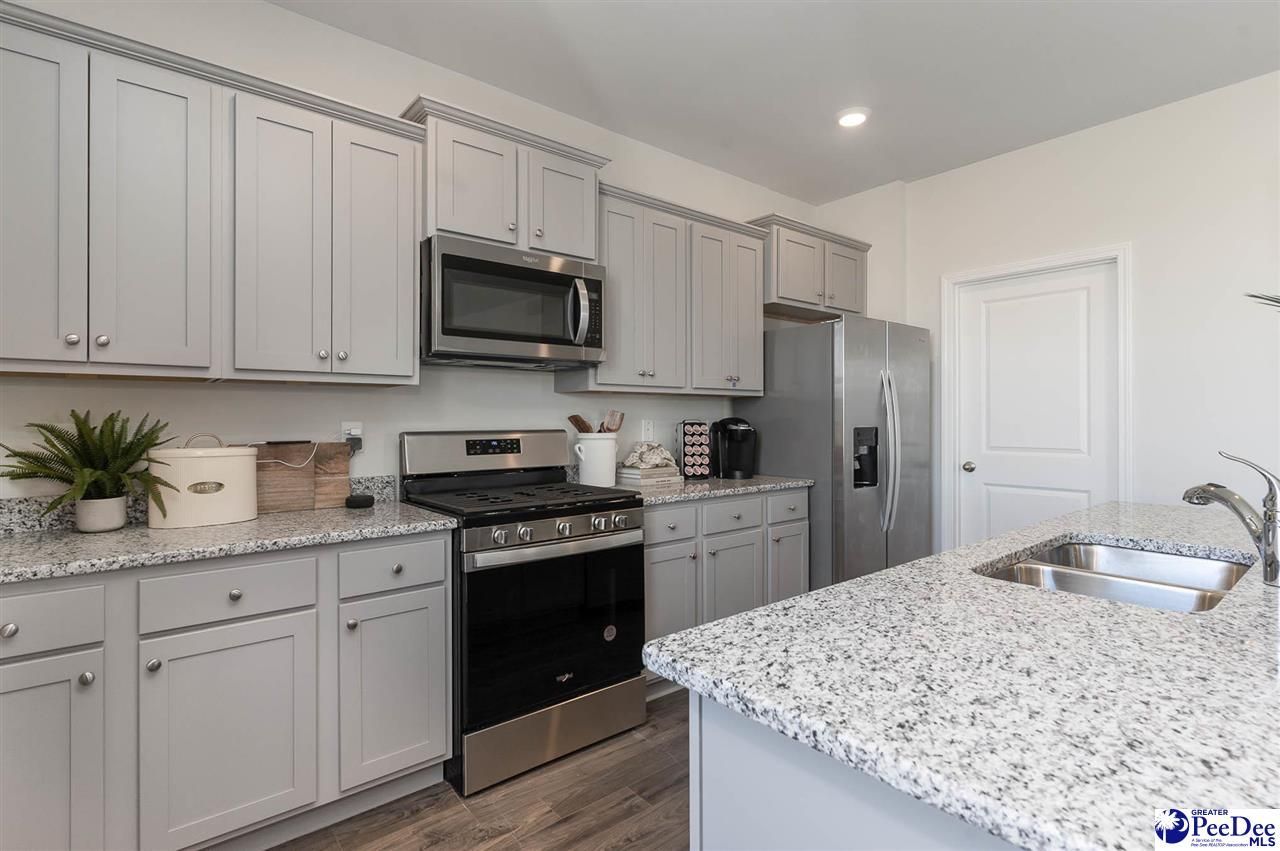 579 Strawberry Field Way Photo 8