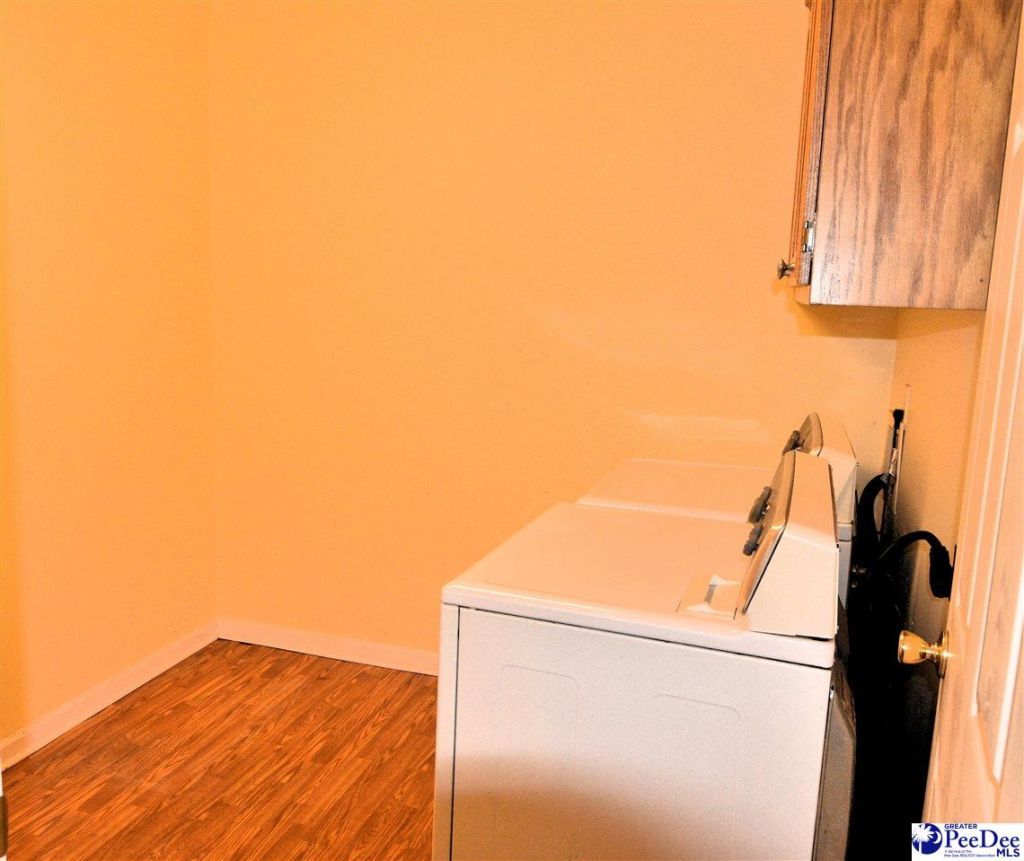 2498 Pipkin Road Photo 9