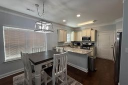 1504 Riverport Dr photo 4