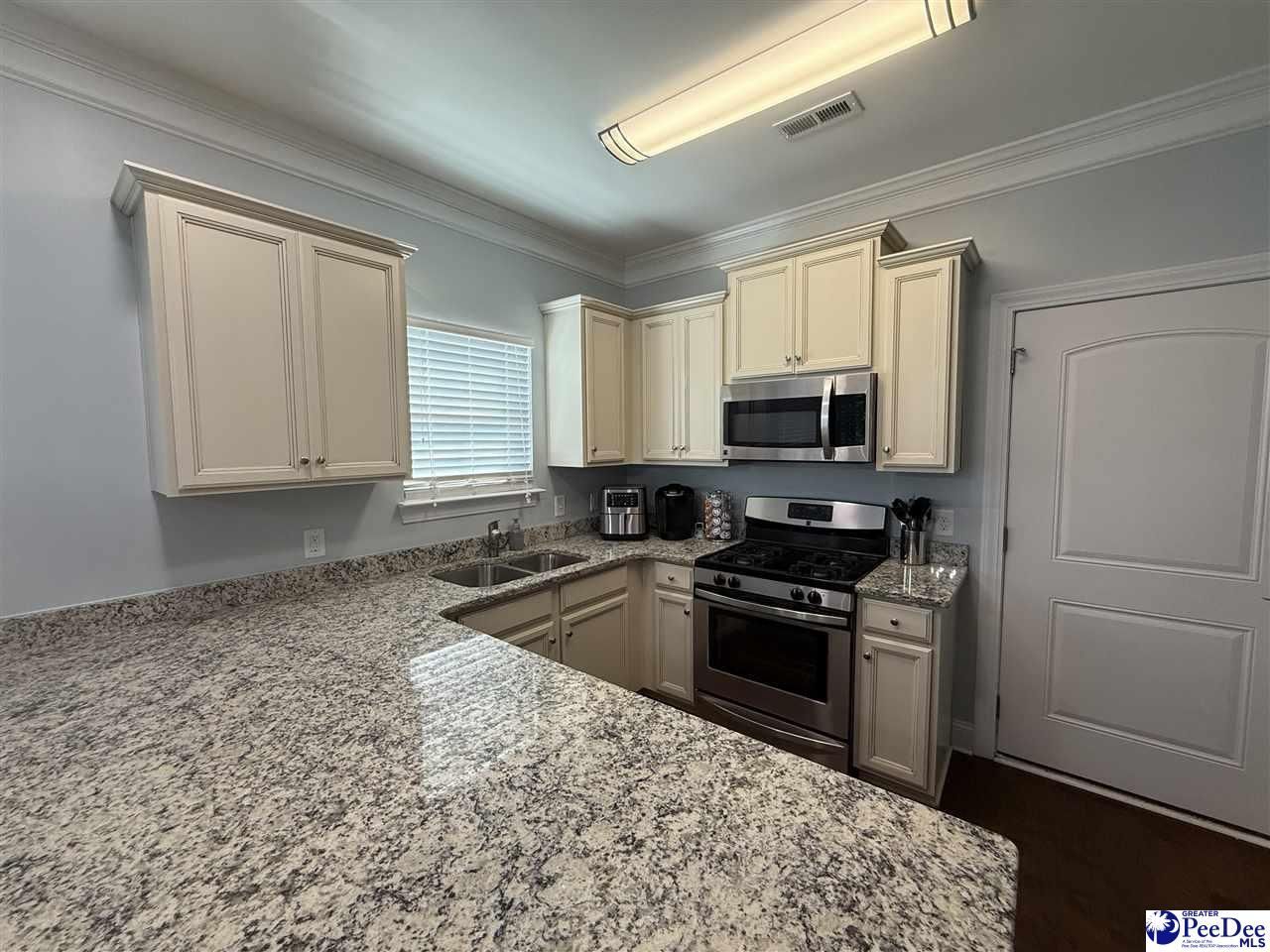 1504 Riverport Dr Photo 4