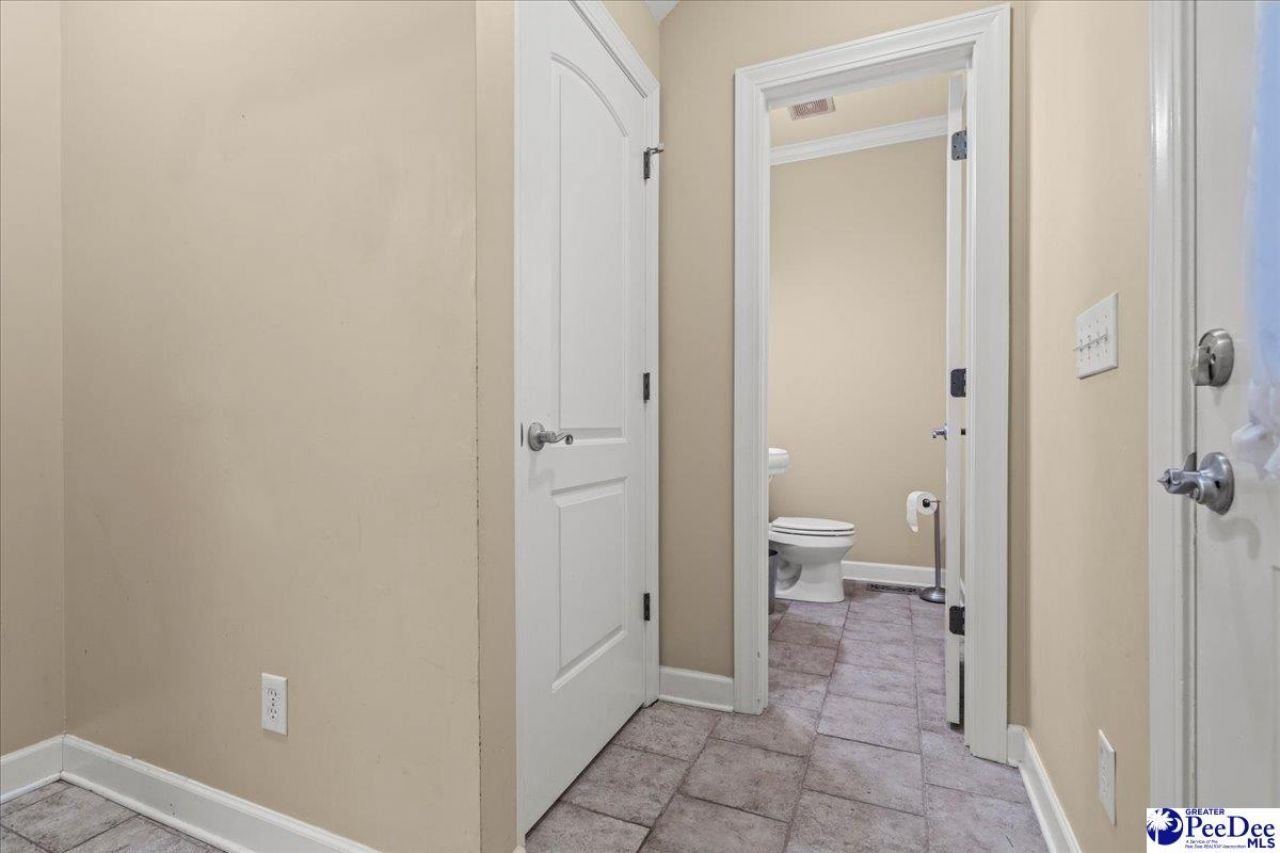 2028 Damon Dr Photo 39