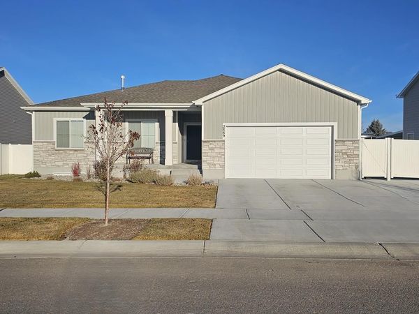 2889 N Curlew Drive, IDAHO FALLS, ID 83406