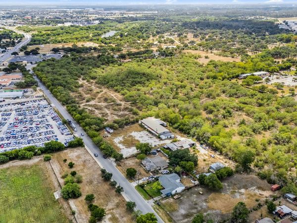 358 E Harding, San Antonio, TX 78214