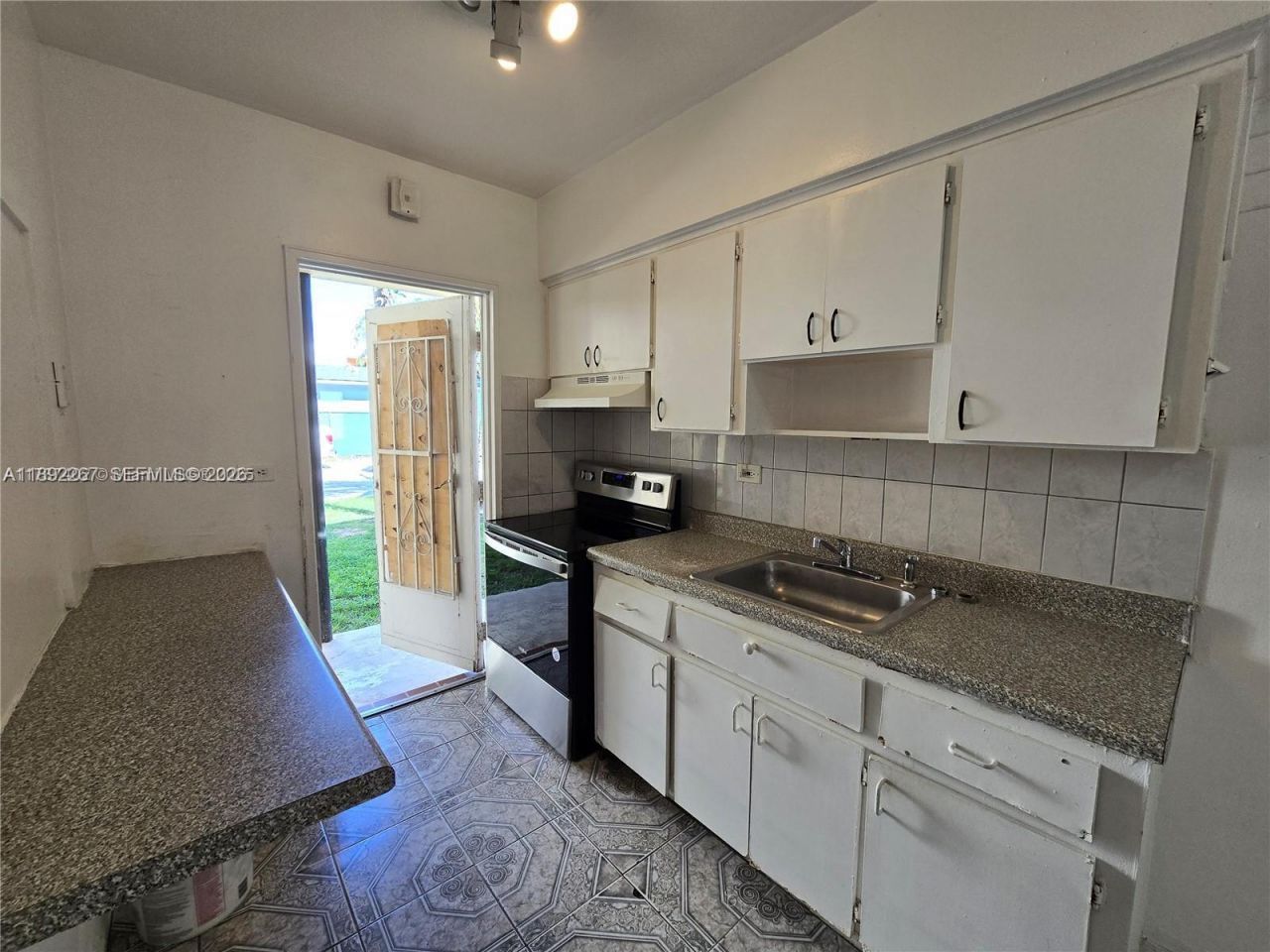 70 NW 77th St, Unit 11, Miami, FL 33150 Photo