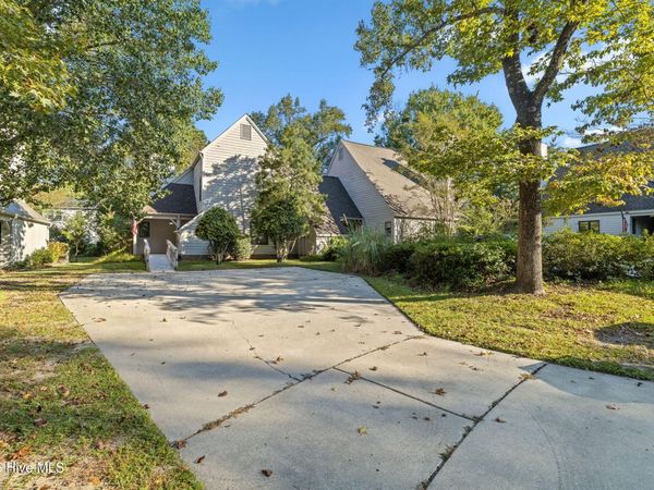 305 Saint Annes Moor, Wilmington, NC 28412