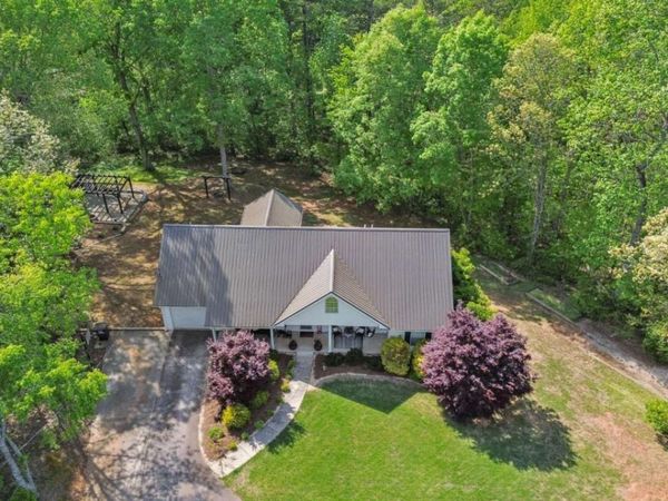 513 S Red Rock Road, Toccoa, GA 30577