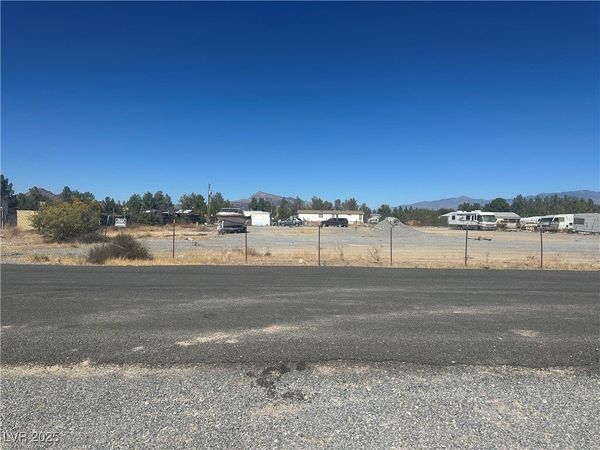 3700 W Dyer Road, Pahrump, NV 89048