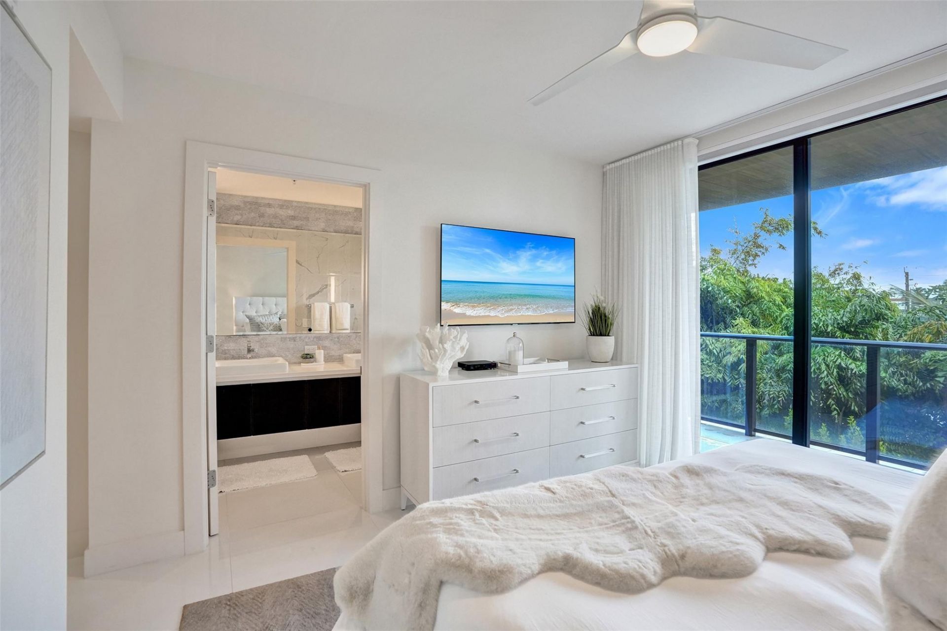 3030 N Ocean Boulevard, Unit S104, Fort Lauderdale, FL 33308 Photo