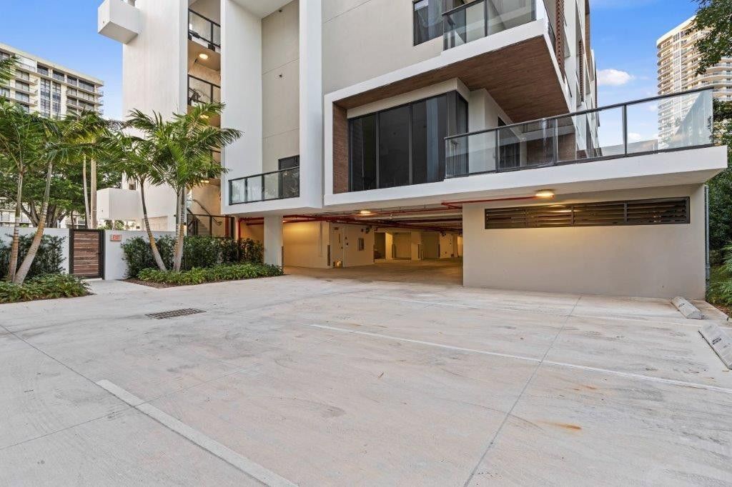 3030 N Ocean Boulevard, Unit S104, Fort Lauderdale, FL 33308 Photo