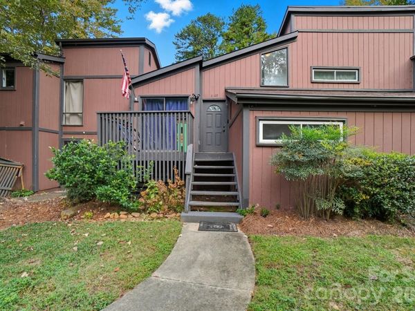 6103 Honeysuckle Lane, Charlotte, NC 28212