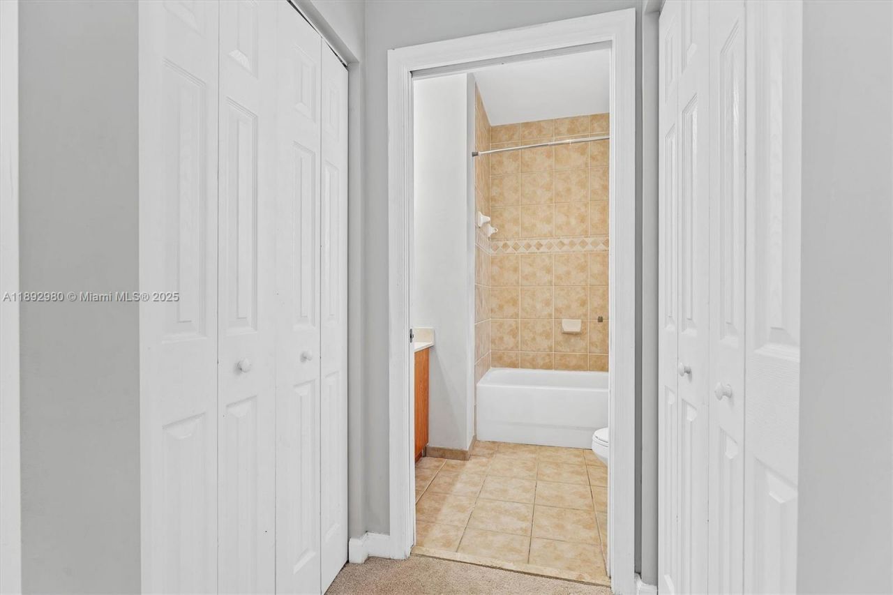 2344 Vintage Dr, Lighthouse Point, FL 33064 Photo