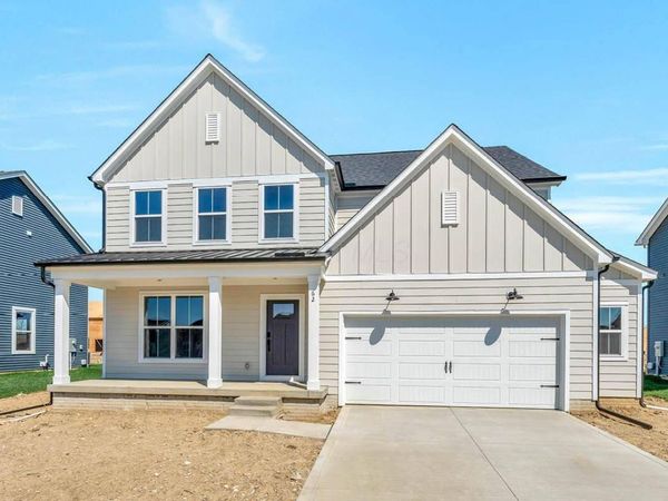 62 Banyan Drive, Lewis Center, OH 43035