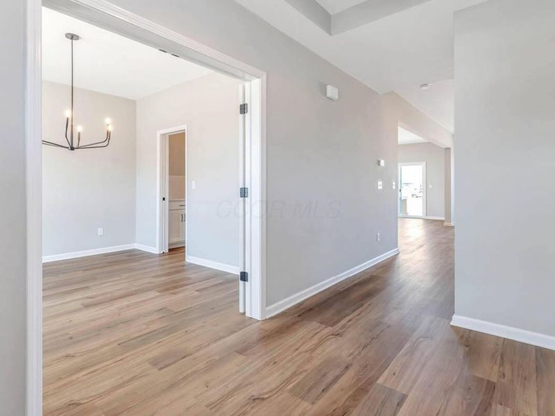 62 Banyan Drive, Lewis Center, OH 43035 Photo 2