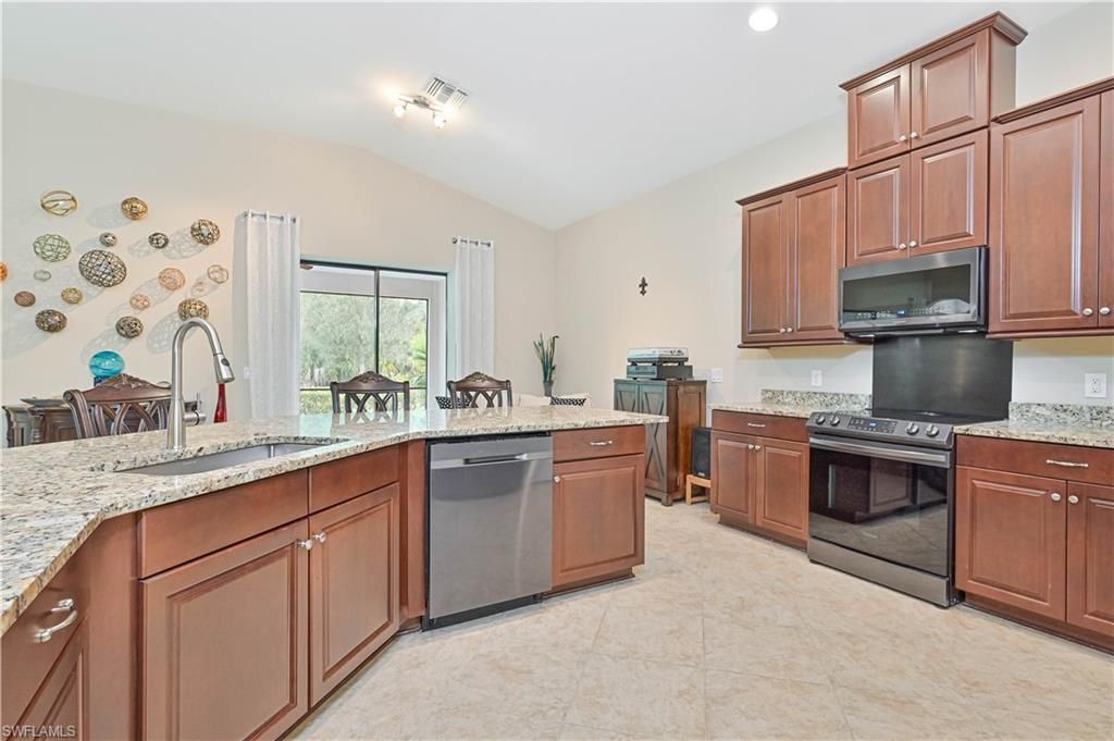 17283 Walnut Run Dr, Alva, FL 33920 Photo