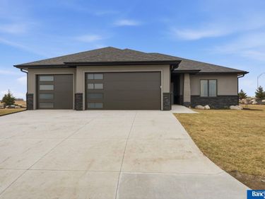 4000 Primrose Place, Lincoln, NE 68516