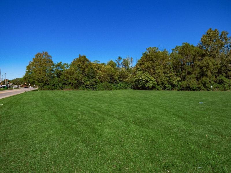 2210 October Ridge Drive, Columbus, OH 43223 Photo 6