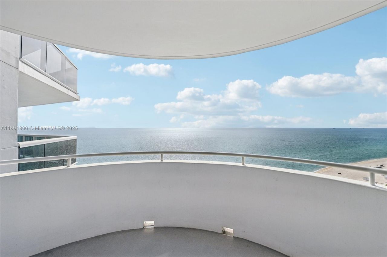 6301 Collins Ave, Unit 2203, Miami Beach, FL 33141 Photo