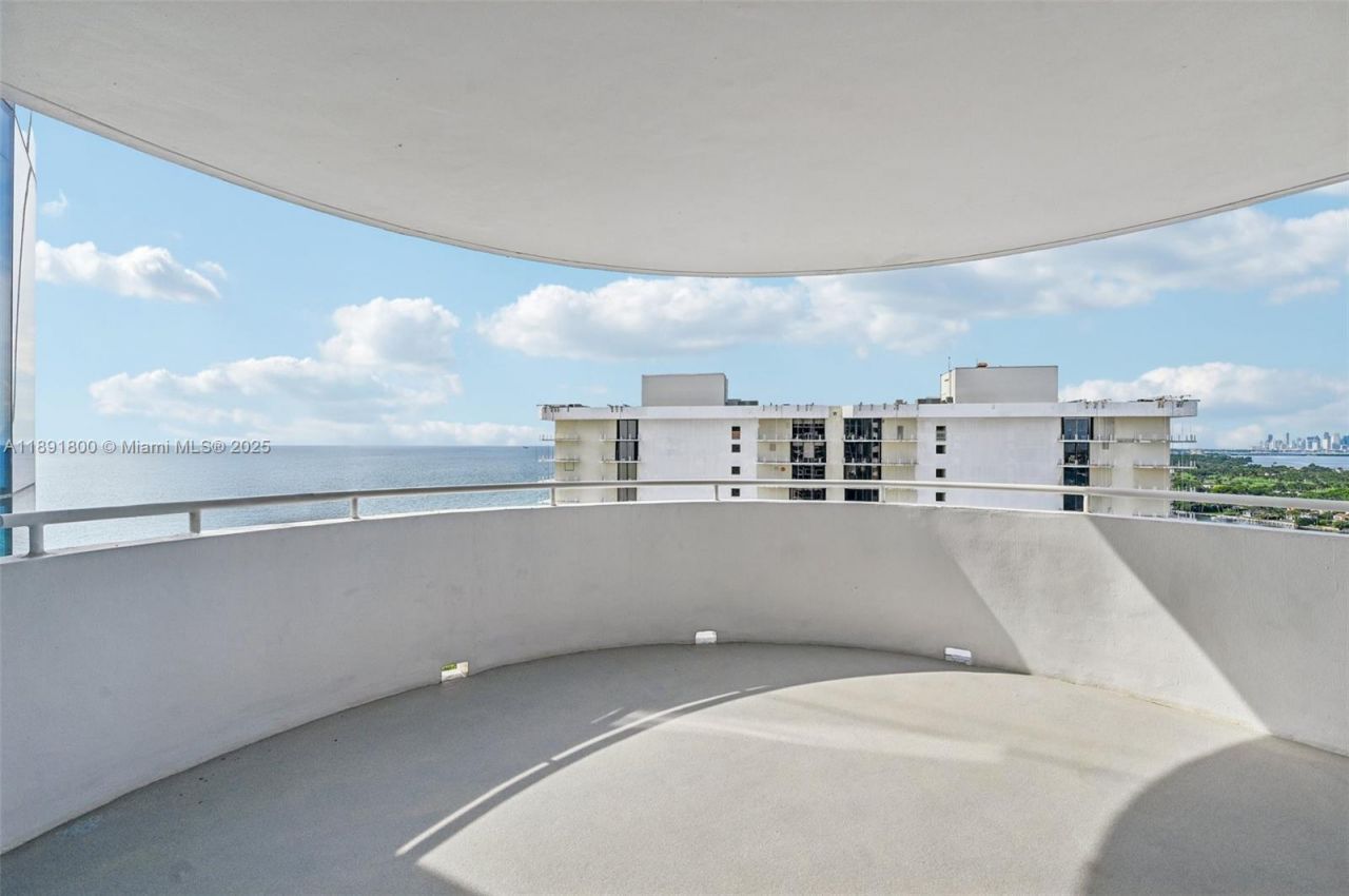 6301 Collins Ave, Unit 2203, Miami Beach, FL 33141 Photo