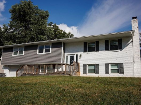 121 S Smith Road, Bloomington, IN 47408