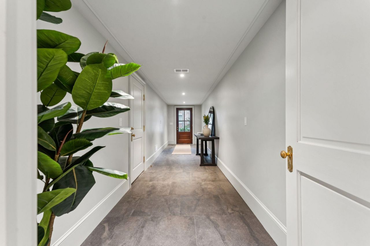 4 Trapman Street Photo 52