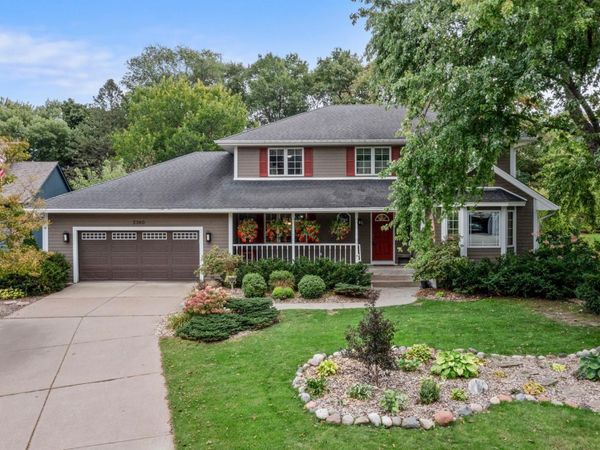 2360 Apache Court, Mendota Heights, MN 55120