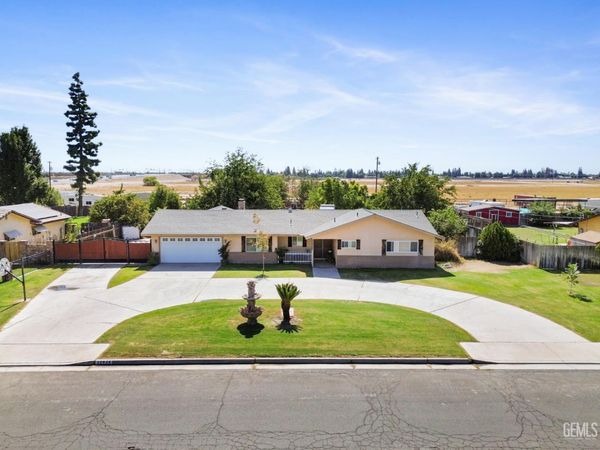 12925 Appaloosa Avenue, Bakersfield, CA 93314