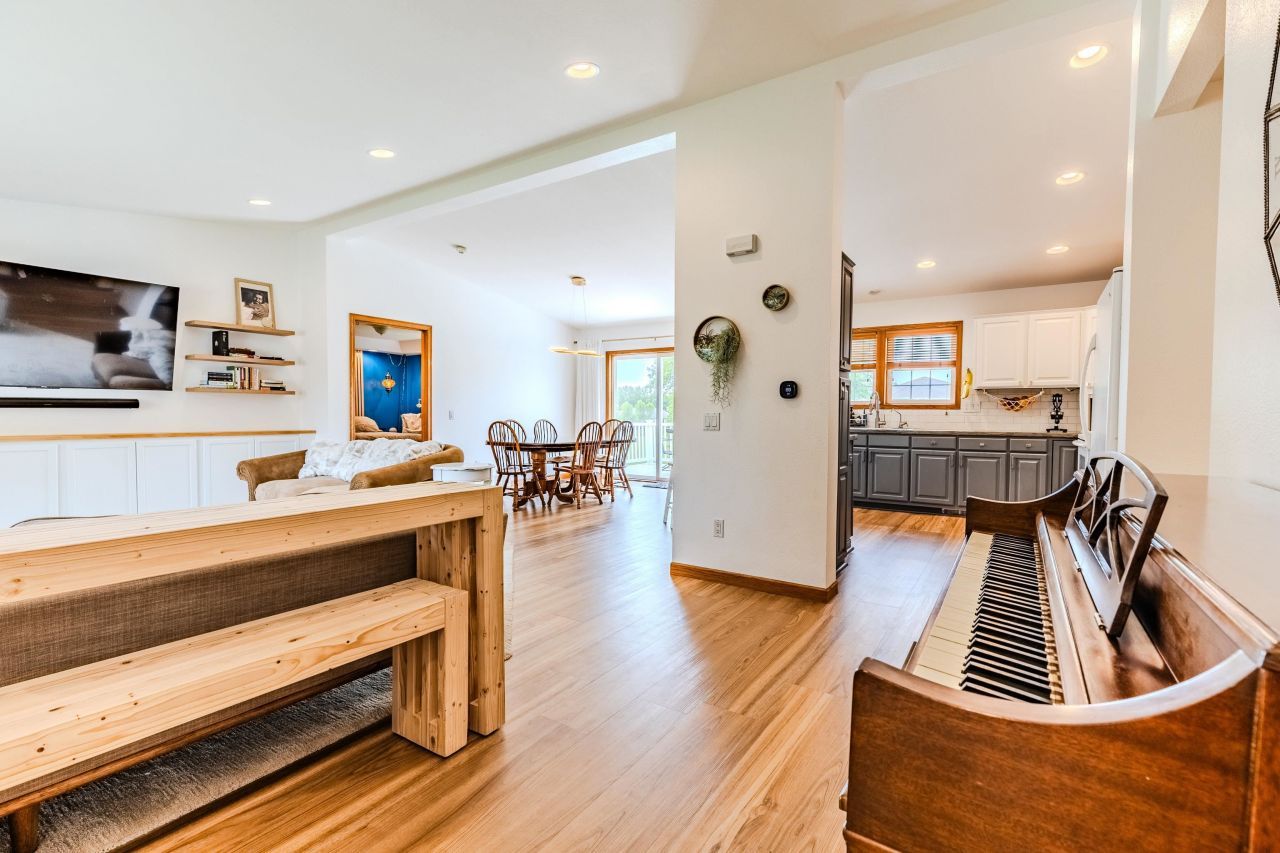 4114 12th Street, Spirit Lake, IA 51360 Main Photo