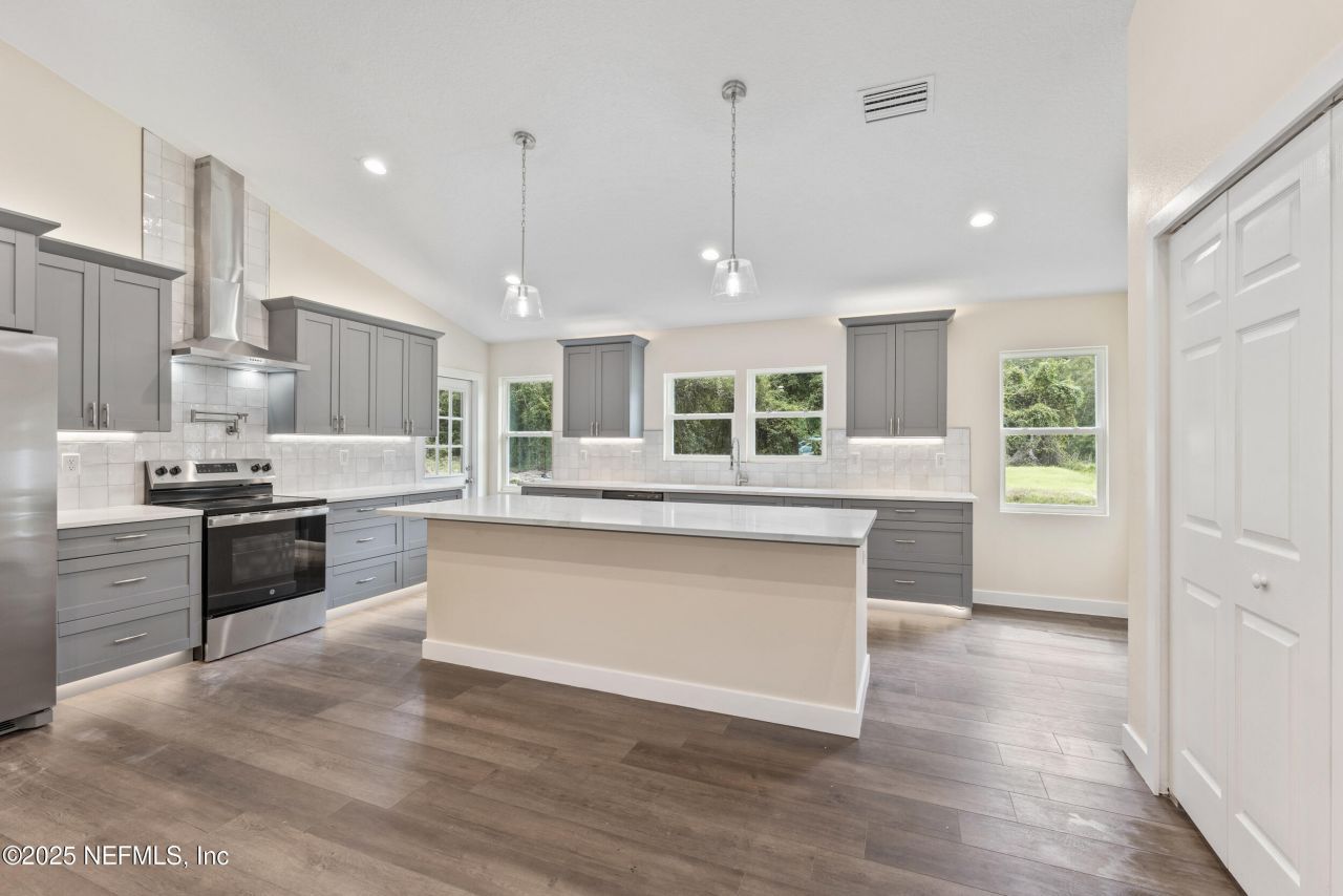 105 SE 3rd Street, Georgetown, FL 32139 Photo