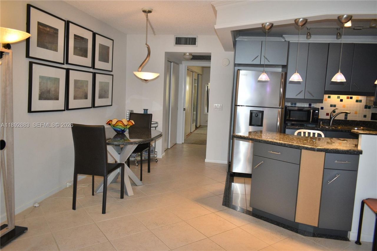 2011 Cornwall, Unit A, Boca Raton, FL 33434 Photo