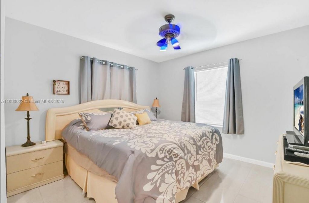 822 Avenida Hermosa, West Palm Beach, FL 33405 Photo