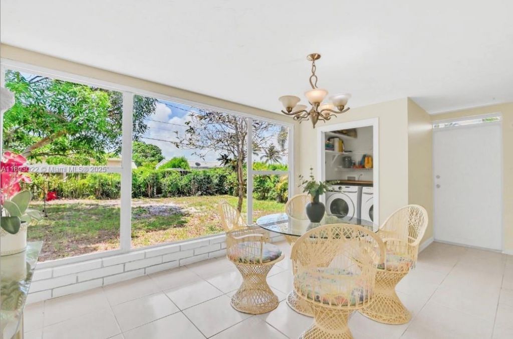 822 Avenida Hermosa, West Palm Beach, FL 33405 Photo