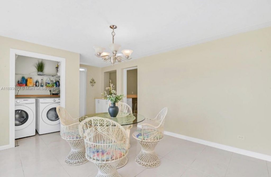 822 Avenida Hermosa, West Palm Beach, FL 33405 Photo