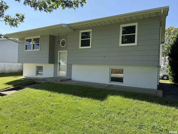 104 IL Route 84 S, Cordova, IL 61242