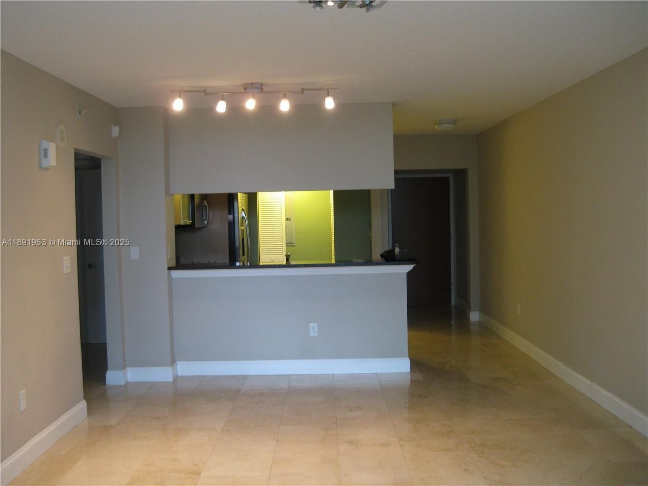 31 SE 5 St, Unit 1210, Miami, FL 33131 Photo