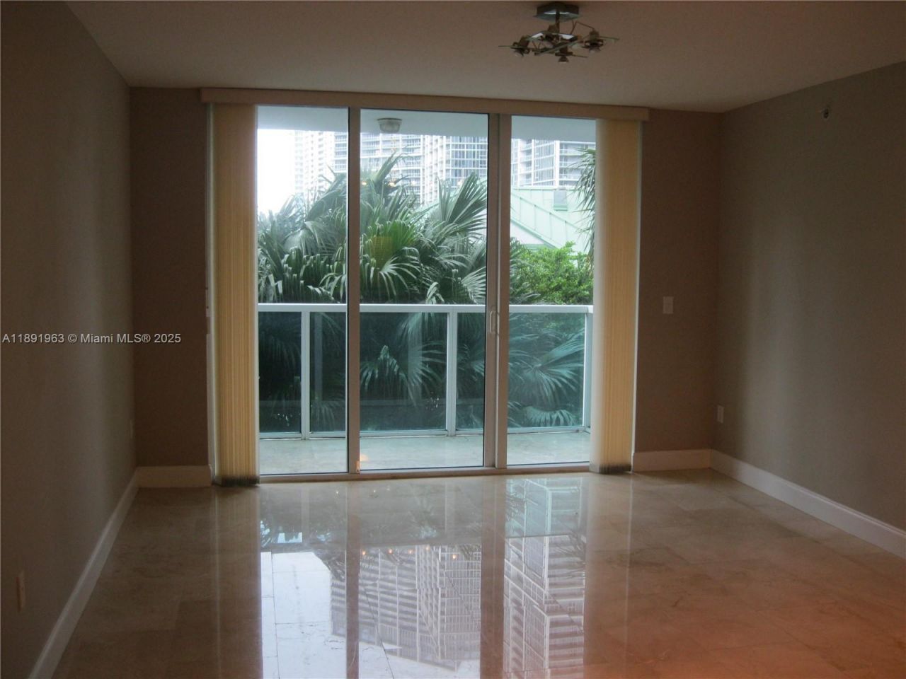31 SE 5 St, Unit 1210, Miami, FL 33131 Photo