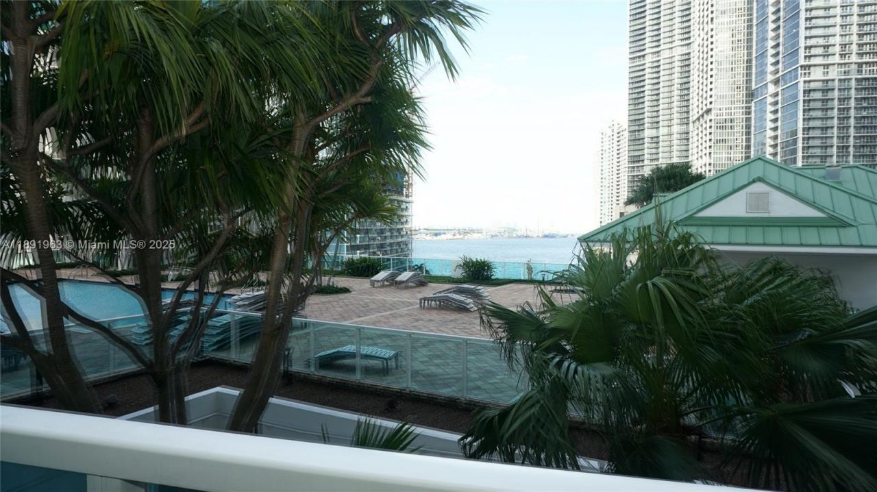 31 SE 5 St, Unit 1210, Miami, FL 33131 Photo