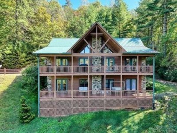 5702 Valley View Drive, Hiawassee, GA 30546