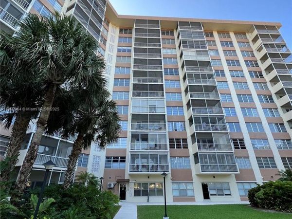 10777 W Sample Rd, Unit 301, Coral Springs, FL 33065