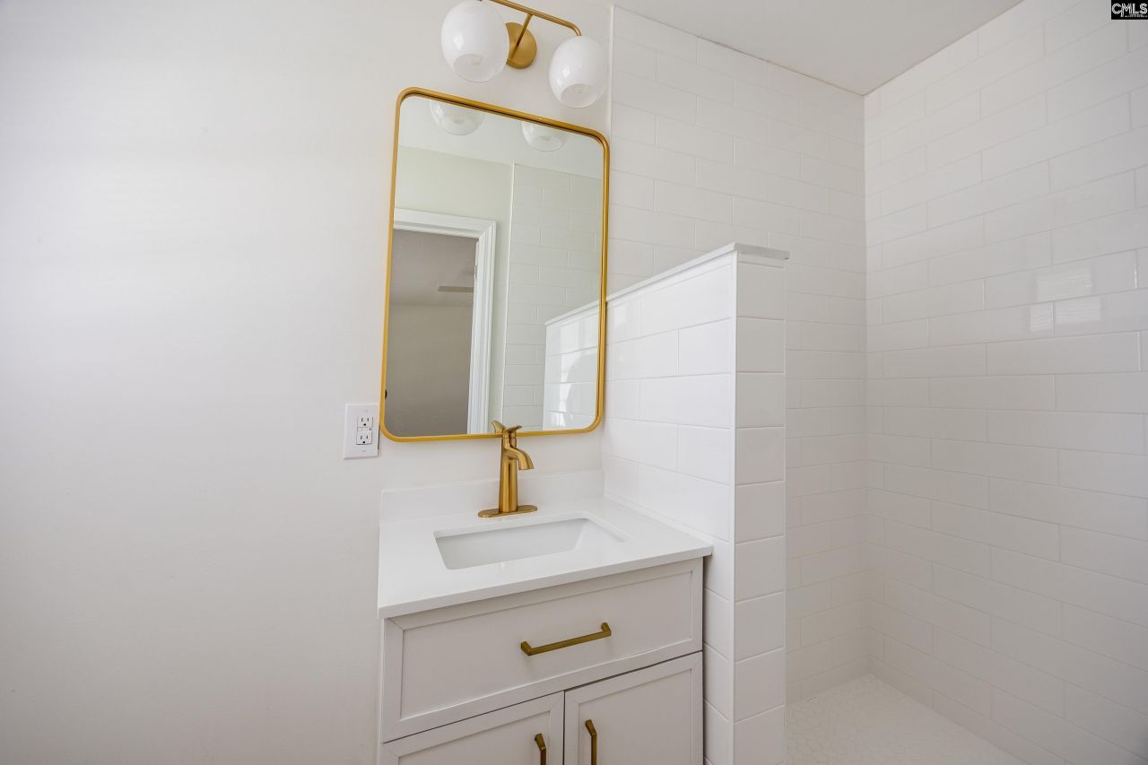 3319 Covenant Road Photo 8