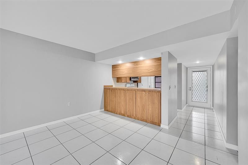 1713 Whitehall Drive, Unit 103, Davie, FL 33324 Photo